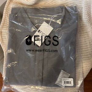 NWT, Gray Size Large Scrub Top